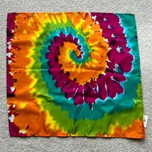 (NWOT) Rainbow Tie-Dye Spiral Bandana